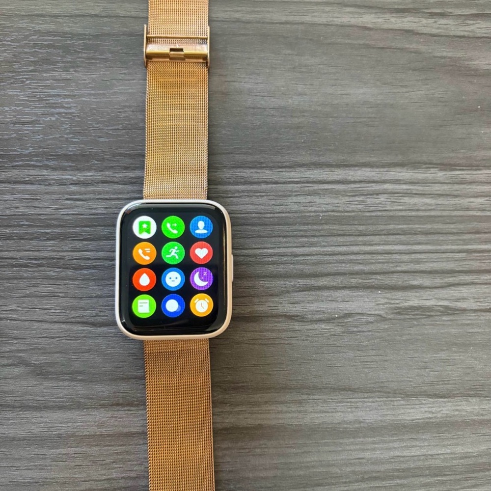 Smart Touchscreen Fitness Watch - Gold
